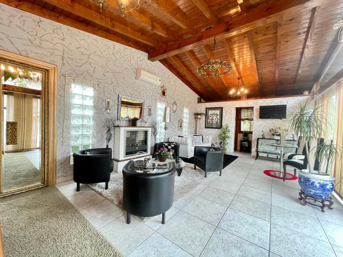 El Jardin Otel Soto de la Marina Dış mekan fotoğraf