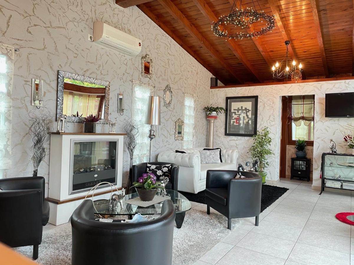 El Jardin Otel Soto de la Marina Dış mekan fotoğraf