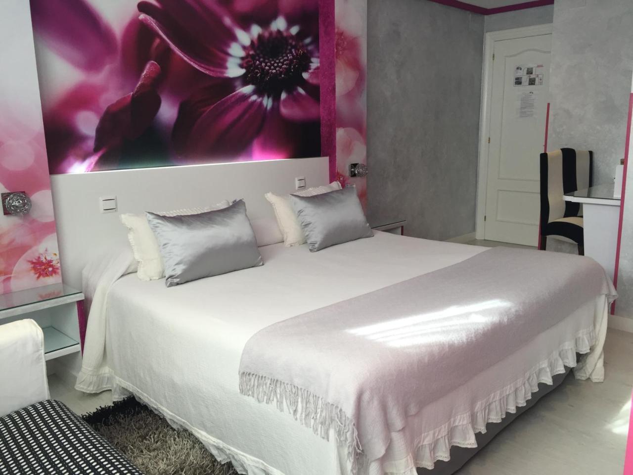 El Jardin Otel Soto de la Marina Dış mekan fotoğraf